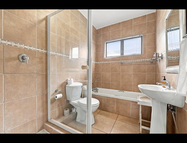3 BEDROOM APARTMENT FOR SALE IN COMPENSATION BEACH